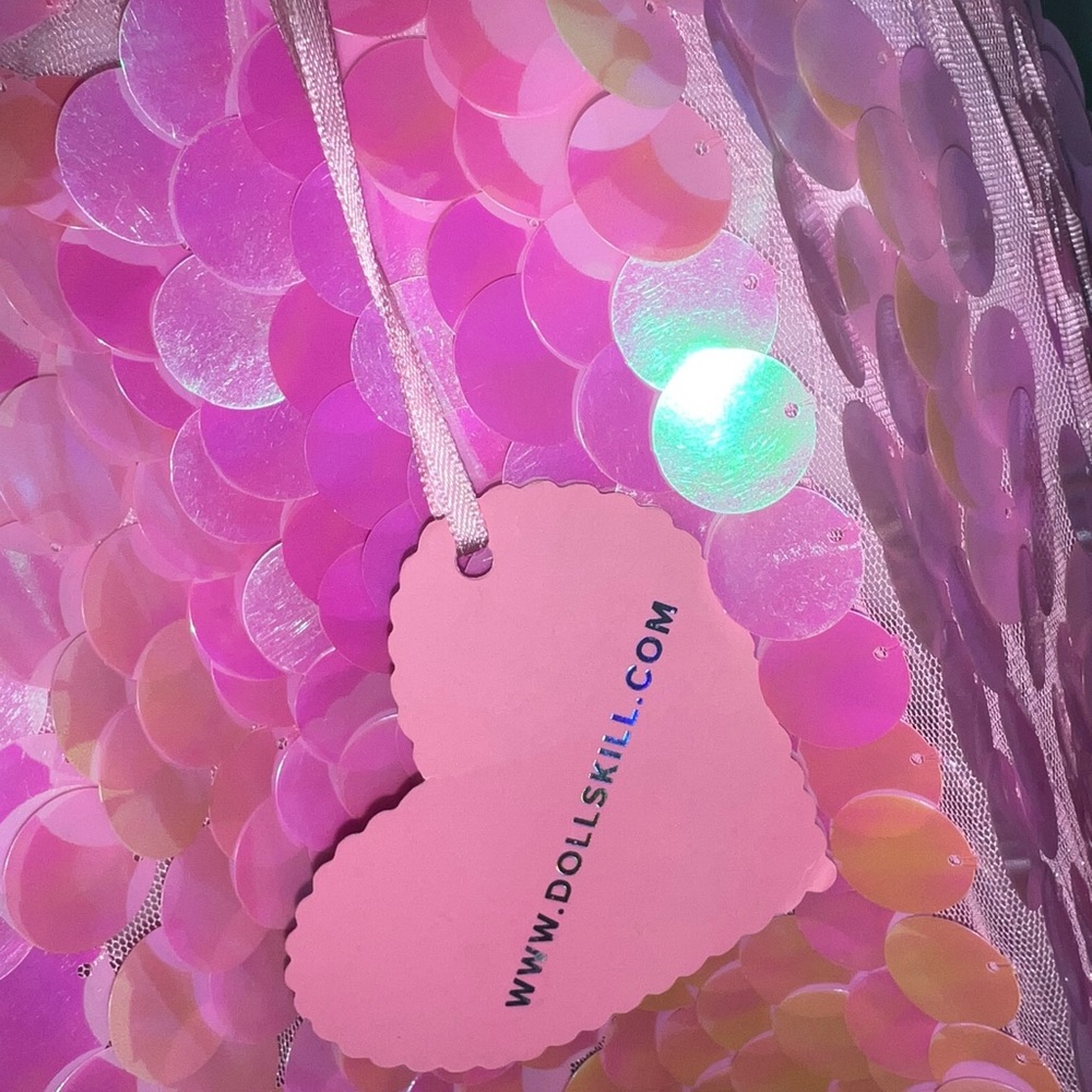 Pink Sequins - Picture 2 of 4